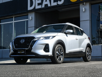 Nissan  Kicks  2023  Automatic  60,000 Km  4 Cylinder  Front Wheel Drive (FWD)  SUV  Silver