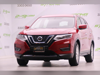 نيسان إكس - ترايل 2021 اوتوماتيك 51,000 كم 4 سلندر دفع رباعي اس يو في أحمر تحت الضمان
