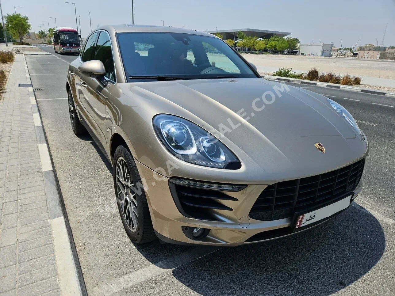 بورش  ماكان  اس  2018  اوتوماتيك  65,000 كم  6 سلندر  دفع رباعي  اس يو في  اسود و ذهبي  تحت الضمان