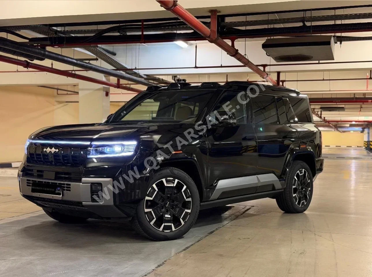 بي واي دي  ليوبارد 8  4 سلندر  إس يو في 4 في 4  أسود  2026