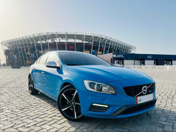 فولفو اس 60 2015 اوتوماتيك 136,000 كم 6 سلندر دفع كلي مستمر سيدان ازرق