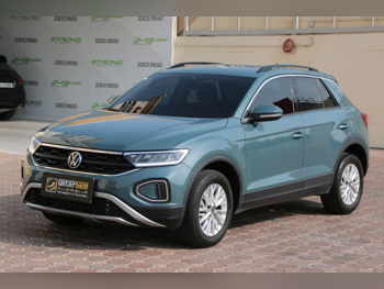 Volkswagen T-Roc 2023 Automatic 28,000 Km 4 Cylinder Four Wheel Drive (4WD) SUV Green With Warranty