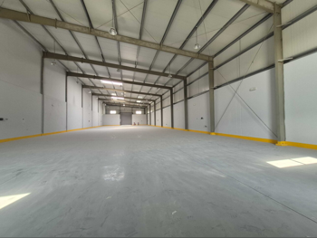 مخازن و مستودعات - الوكرة - بركة العوامر -المساحة: 800 متر مربع