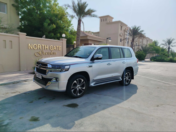 Toyota  Land Cruiser  GXR- Grand Touring  2021  Automatic  319,000 Km  8 Cylinder  Four Wheel Drive (4WD)  SUV  Silver