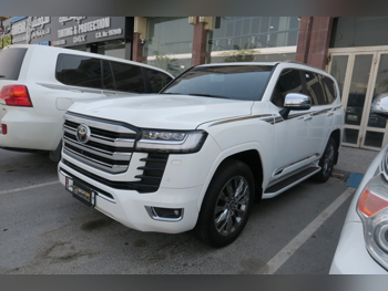 تويوتا  لاند كروزر  في اكس ار توين توربو  2024  اوتوماتيك  9,000 كم  6 سلندر  دفع رباعي  اس يو في  أبيض  تحت الضمان