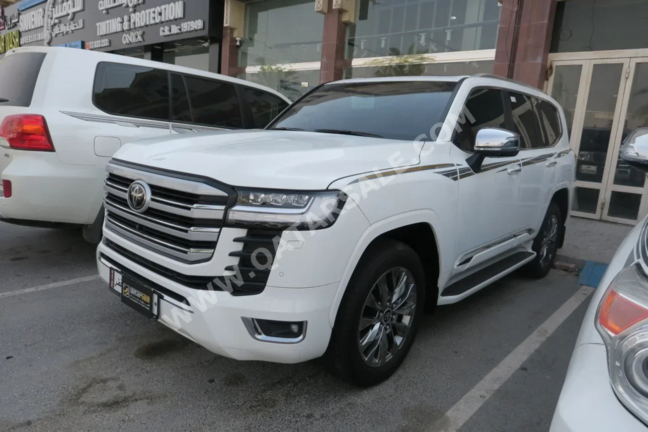 تويوتا لاند كروزر في اكس ار توين توربو 2024 اوتوماتيك 9,000 كم 6 سلندر دفع رباعي اس يو في أبيض تحت الضمان