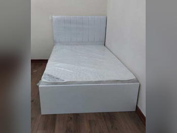 الأسّرة - فردي - أبيض - متضمنة المرتبة