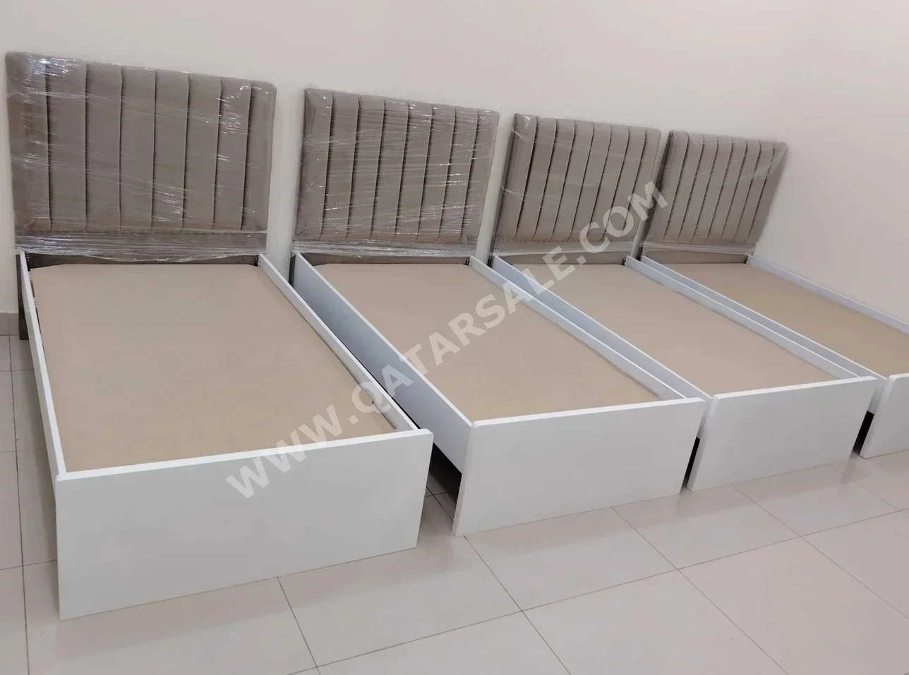 الأسّرة - فردي - بنى - متضمنة المرتبة