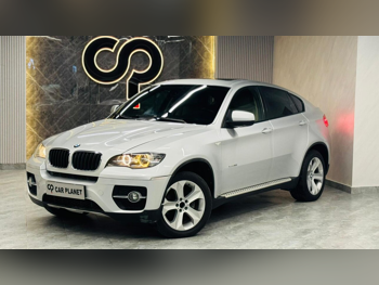 بي ام دبليو الفئة - اكس اكس 6 2012 اوتوماتيك 189,000 كم 6 سلندر دفع رباعي اس يو في فضي