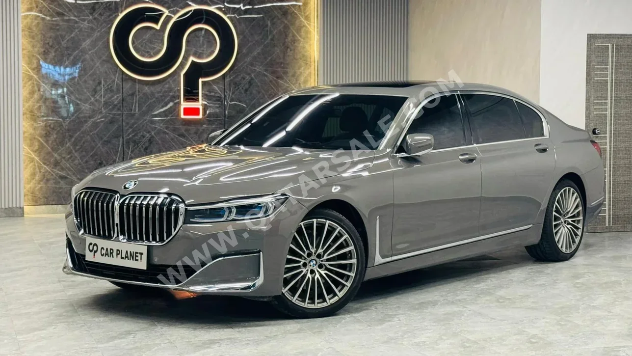 بي ام دبليو الفئة - السابعة 730 Li 2020 اوتوماتيك 101,000 كم 6 سلندر دفع خلفي سيدان رمادي غامق