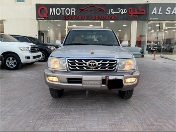 تويوتا  لاند كروزر  في اكس ار  2006  اوتوماتيك  350,000 كم  8 سلندر  دفع رباعي  اس يو في  فضي