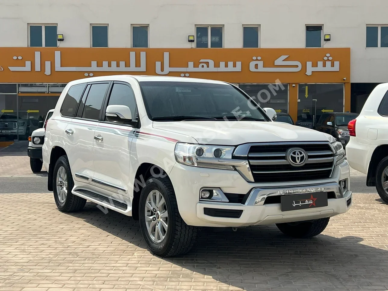 تويوتا لاند كروزر جي اكس ار 2020 اوتوماتيك 68,000 كم 8 سلندر دفع رباعي اس يو في أبيض