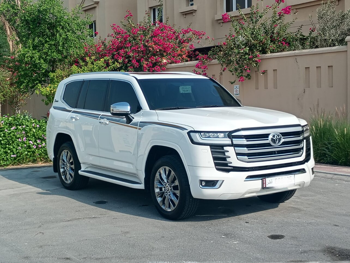Toyota  Land Cruiser  VX Twin Turbo  2022  Automatic  80,000 Km  6 Cylinder  Four Wheel Drive (4WD)  SUV  White