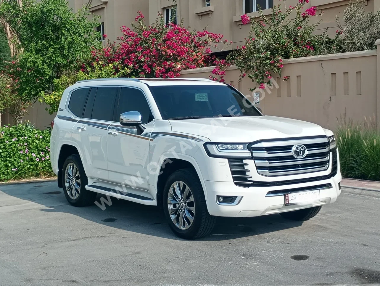 تويوتا لاند كروزر في اكس توين توربو 2022 اوتوماتيك 80,000 كم 6 سلندر دفع رباعي اس يو في أبيض