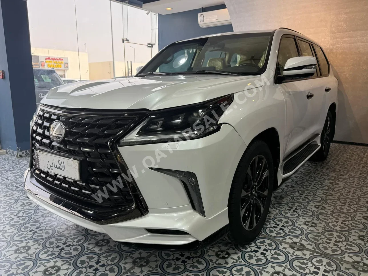 Lexus LX 570 2016 Automatic 282,000 Km 8 Cylinder Four Wheel Drive (4WD) SUV White