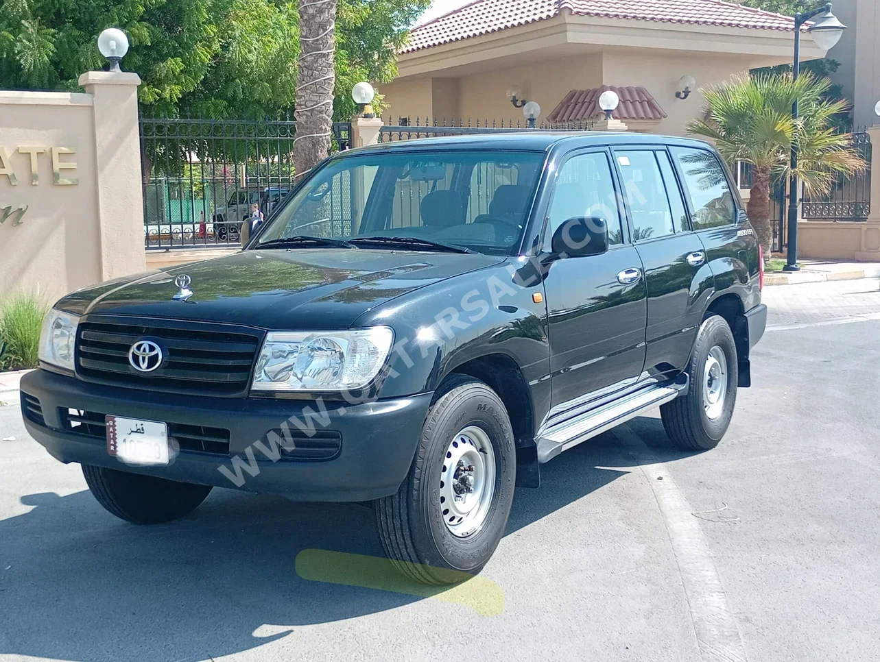 Toyota Land Cruiser G 2007 Manual 220,000 Km 6 Cylinder Four Wheel Drive (4WD) SUV Black