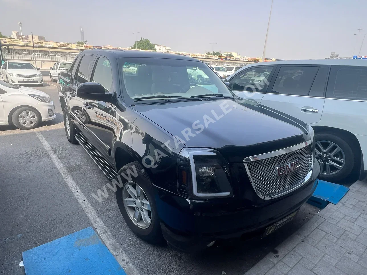 جي ام سي سييرا 2012 اوتوماتيك 330,000 كم 8 سلندر دفع رباعي بيكب أسود