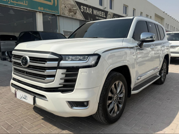 تويوتا  لاند كروزر  في اكس ار  2023  اوتوماتيك  68,000 كم  8 سلندر  دفع رباعي  اس يو في  أبيض  تحت الضمان