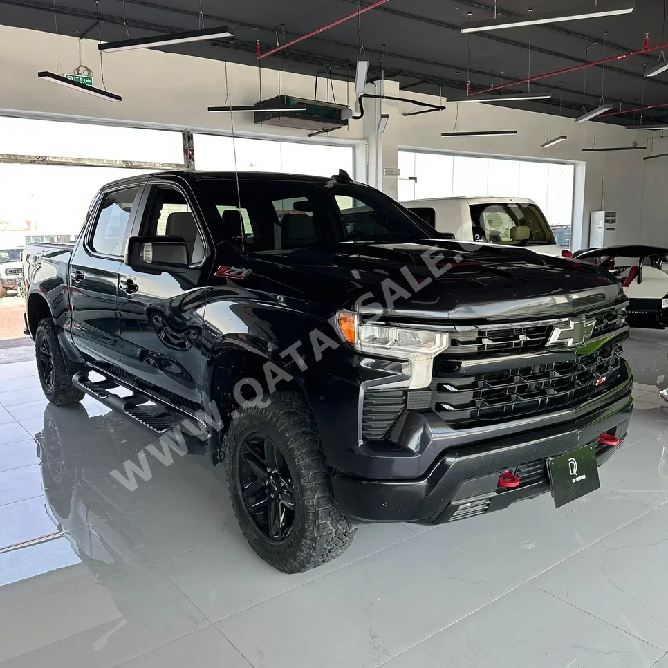 Chevrolet Silverado LT 2025 Automatic 36,000 Km 8 Cylinder Four Wheel Drive (4WD) Pick Up Black With Warranty