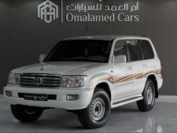 Toyota Land Cruiser GXR 2006 Automatic 414,000 Km 6 Cylinder Four Wheel Drive (4WD) SUV White