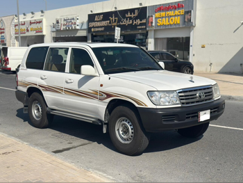 Toyota Land Cruiser GX 2006 Manual 400,000 Km 6 Cylinder Four Wheel Drive (4WD) SUV White