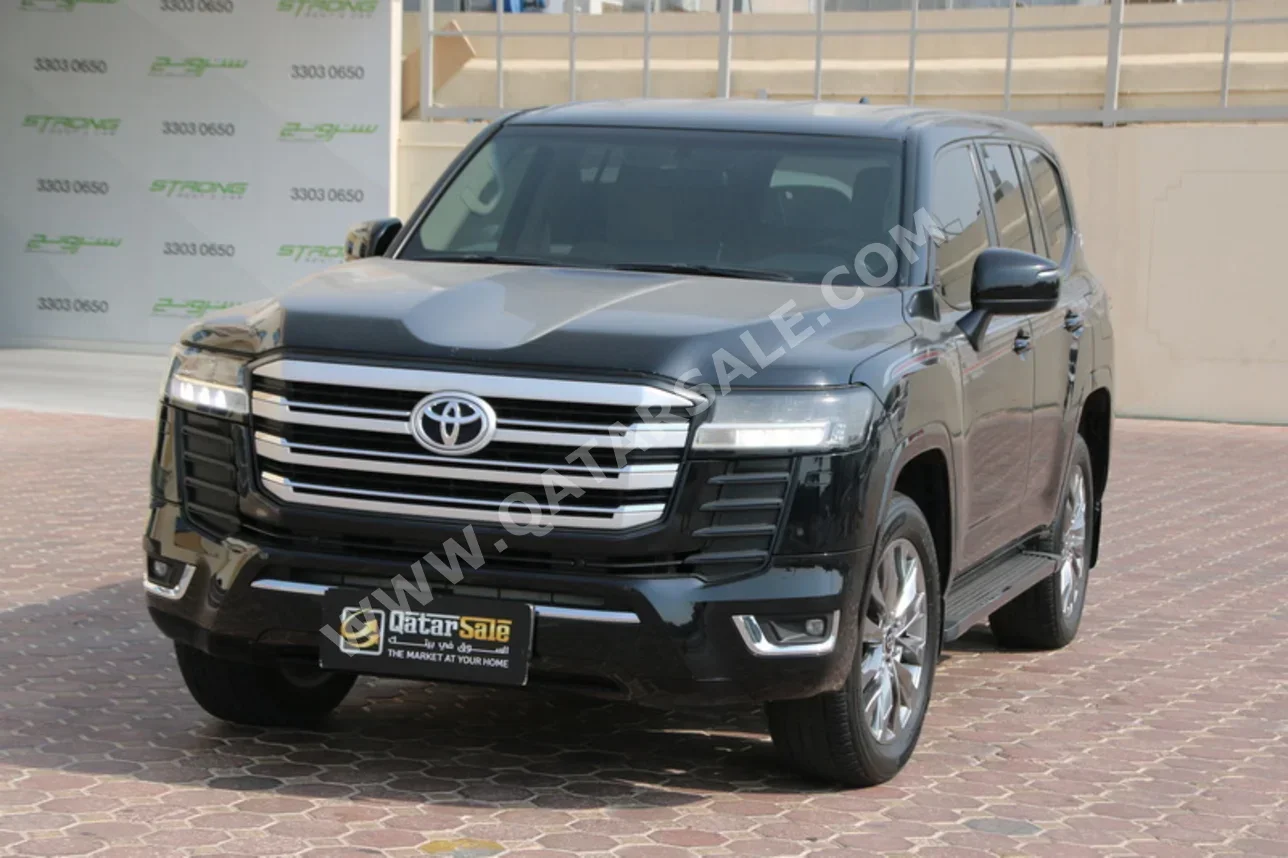 Toyota Land Cruiser GXR 2022 Automatic 170,000 Km 6 Cylinder Four Wheel Drive (4WD) SUV Black