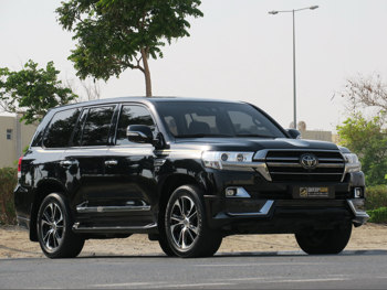 Toyota Land Cruiser VXR 2021 Automatic 26,000 Km 8 Cylinder Four Wheel Drive (4WD) SUV Black