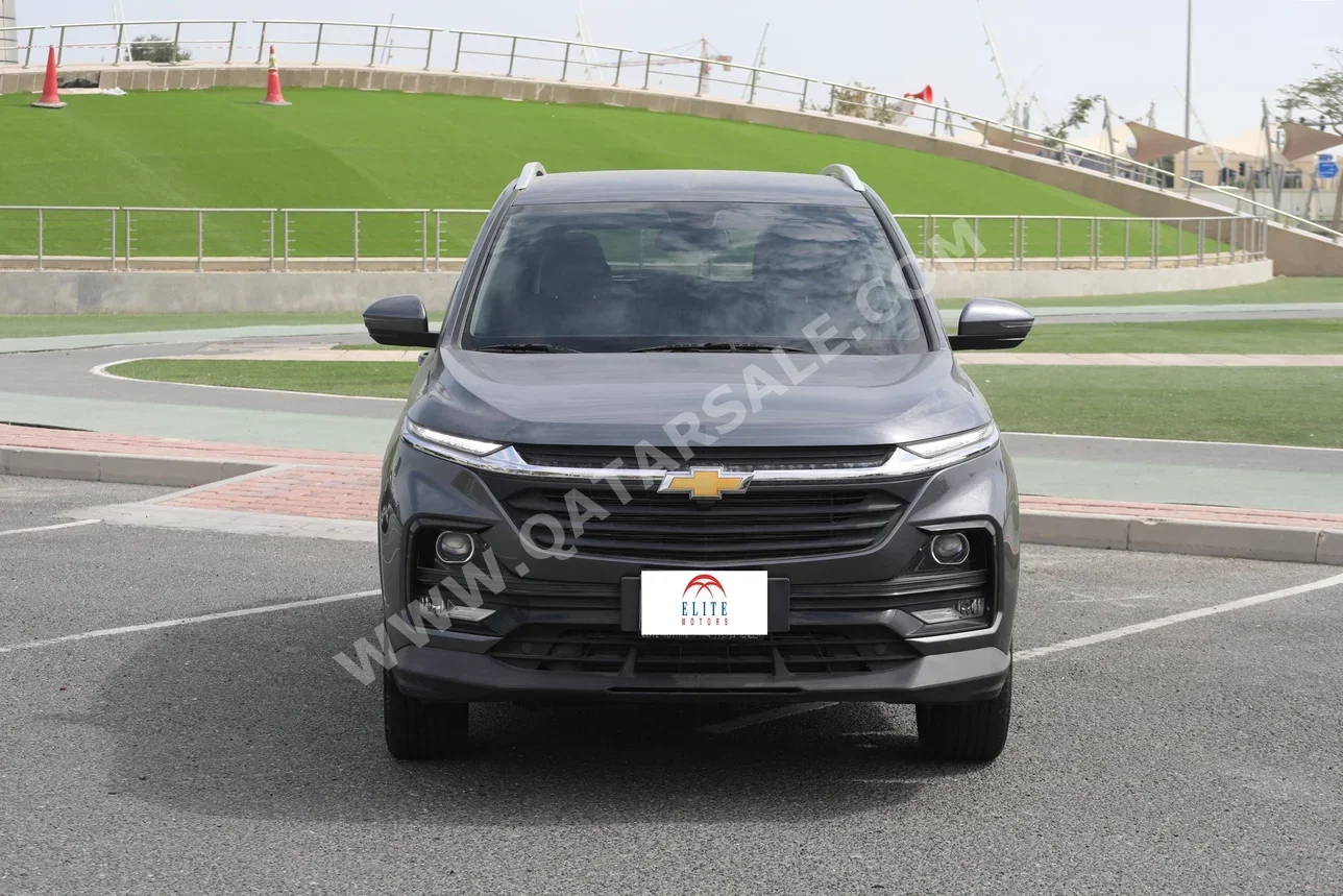 شفروليه  كابتيفا إل إس  4 سلندر  هاتش باك  رصاصي  2024