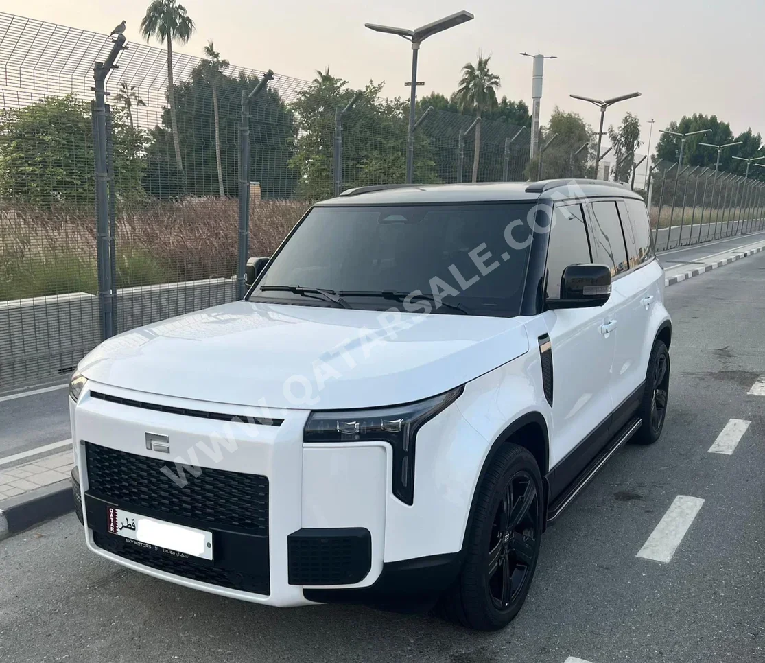 Rox Motor Jishi 01 VIP 2026 Automatic 3,000 Km 4 Cylinder Four Wheel Drive (4WD) SUV White With Warranty