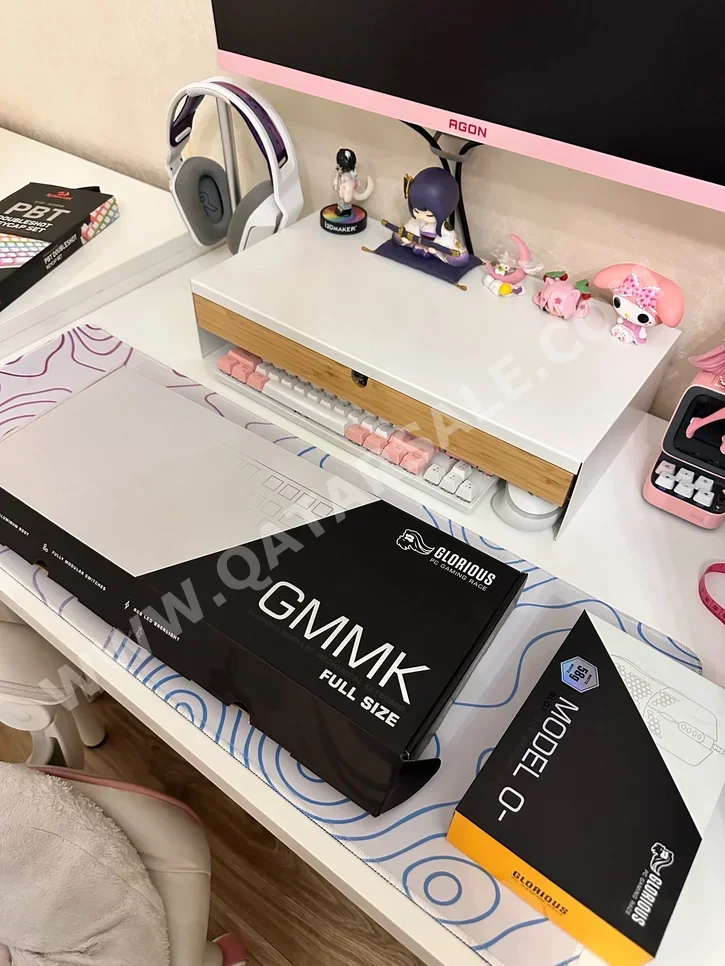 لوحات المفاتيح - أبيض