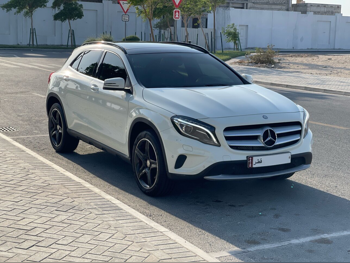 Mercedes-Benz  GLA  250  2017  Automatic  133,000 Km  4 Cylinder  All Wheel Drive (AWD)  SUV  White