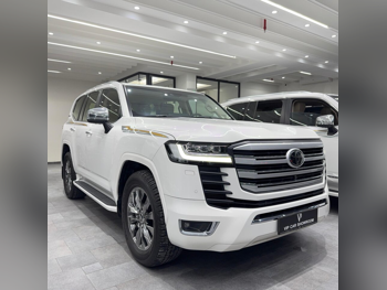 تويوتا  لاند كروزر  في اكس ار توين توربو  2022  اوتوماتيك  79,000 كم  6 سلندر  دفع رباعي  اس يو في  أبيض