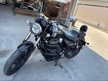 Royal Enfield  Meteor -  2022 - Color Black -  Warranty