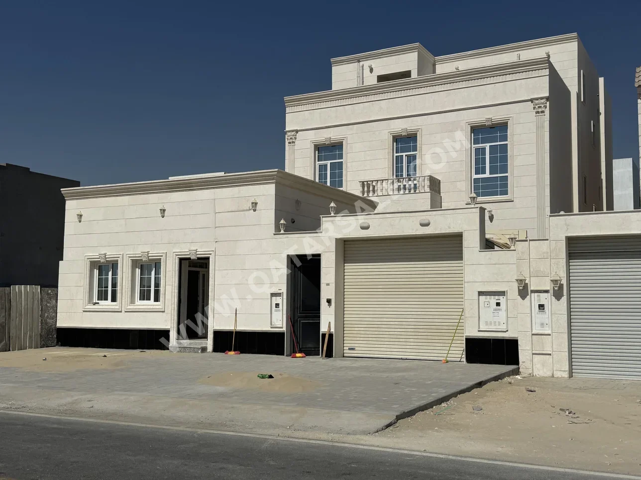 Family Residential  - Not Furnished  - Al Daayen  - Umm Qarn  - 7 Bedrooms