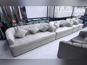 الأرائك والكنب والكراسي لايف ستايل  طقم كنب  - قماش  - اللون الرمادي