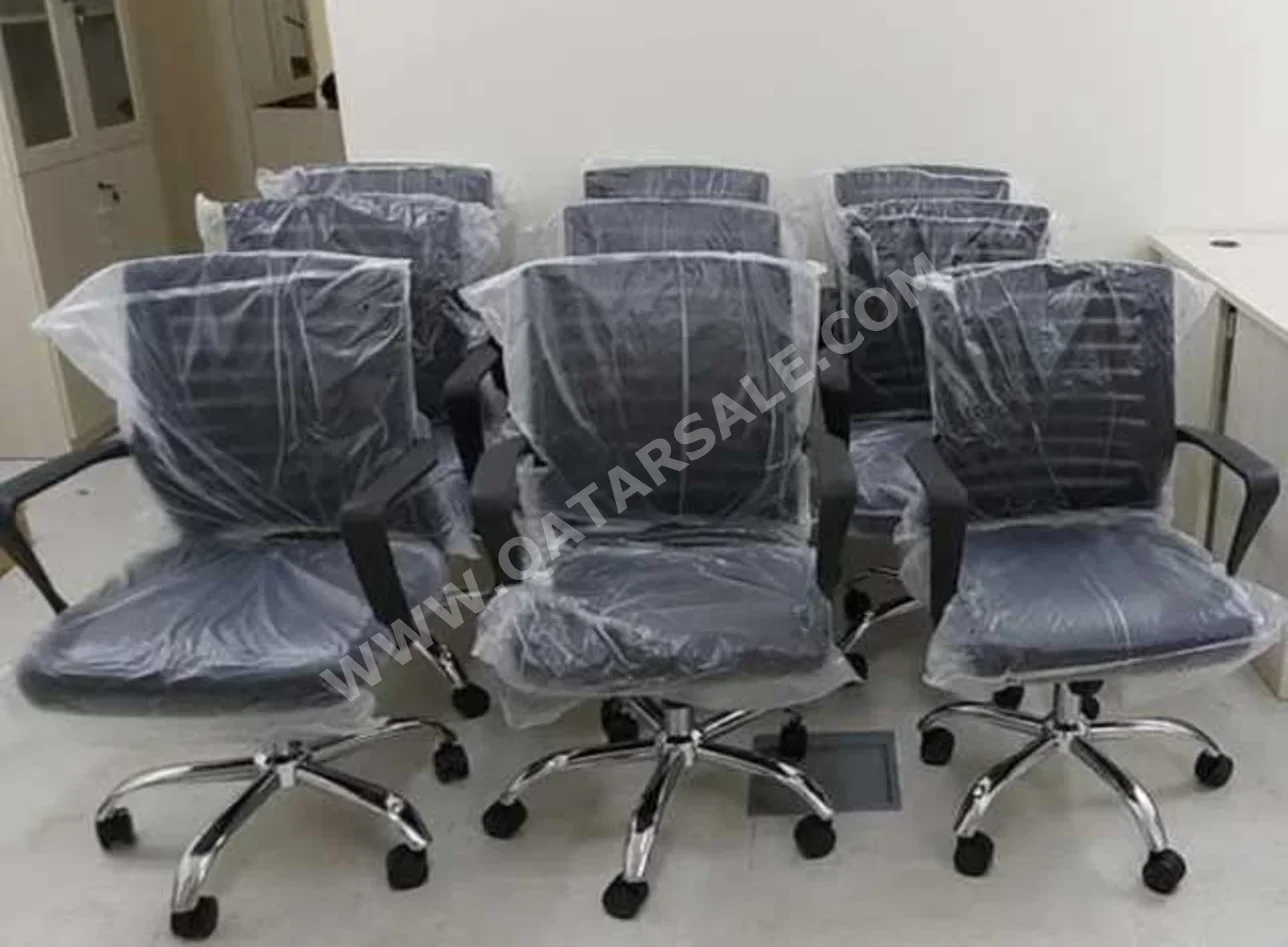 Chairs, Stools & Benches - Black - Single Piece