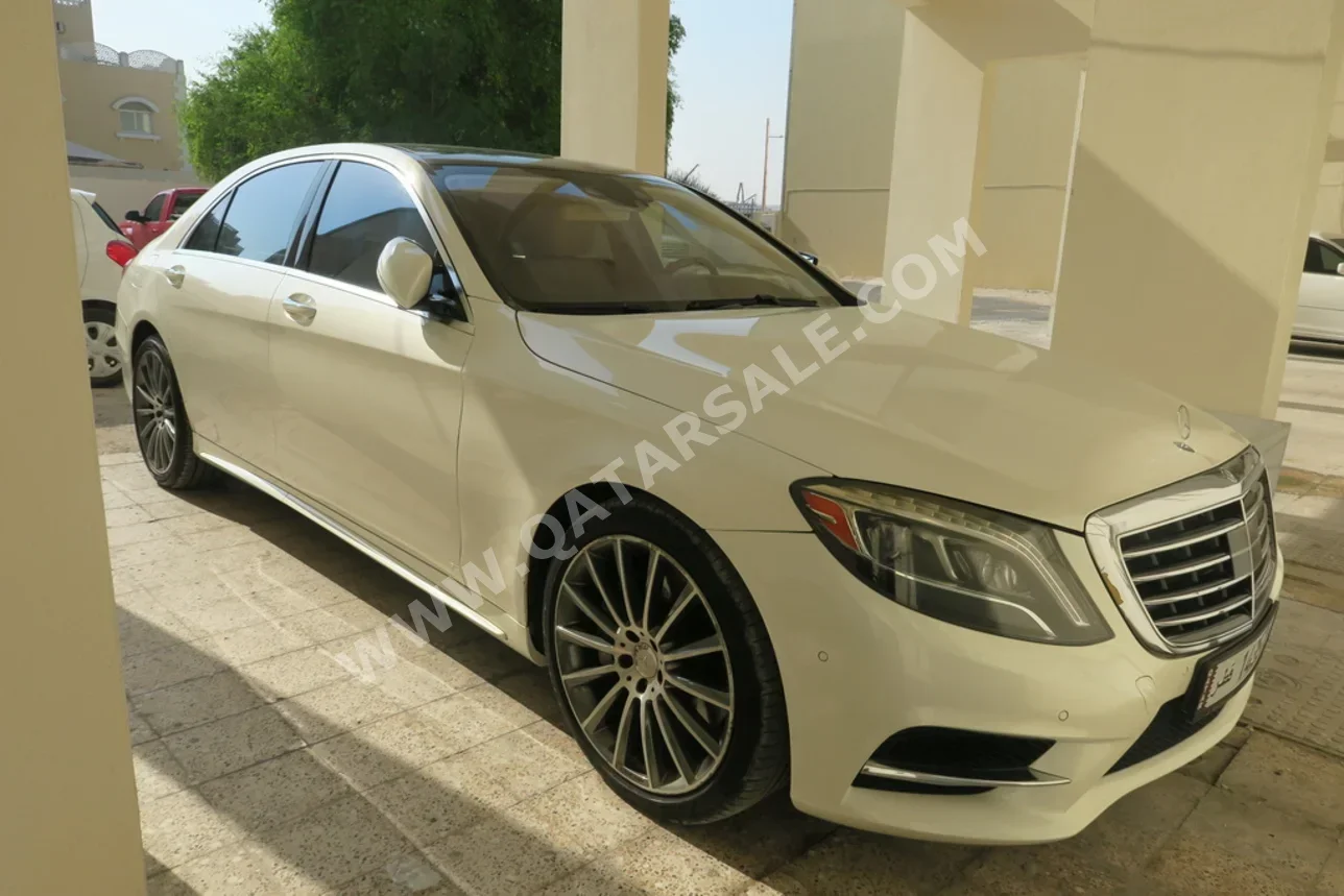 مرسيدس - بنز اس - كلاس 500 2015 اوتوماتيك 200,000 كم 8 سلندر دفع خلفي سيدان أبيض