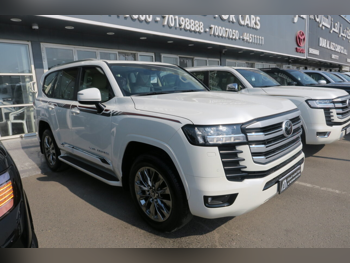 تويوتا  لاند كروزر  جي اكس ار  2025  اوتوماتيك  0 كم  6 سلندر  دفع رباعي  اس يو في  أبيض  تحت الضمان