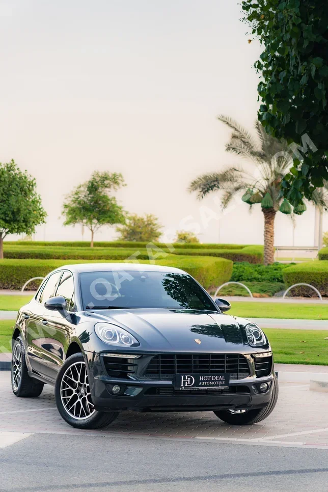 Porsche Macan 2018 Automatic 79,000 Km 4 Cylinder Four Wheel Drive (4WD) SUV Black