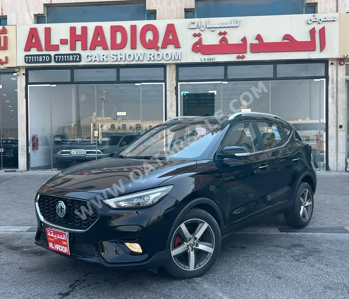 ام جي زد اس تي 2023 اوتوماتيك 30,000 كم 4 سلندر دفع رباعي اس يو في أسود تحت الضمان