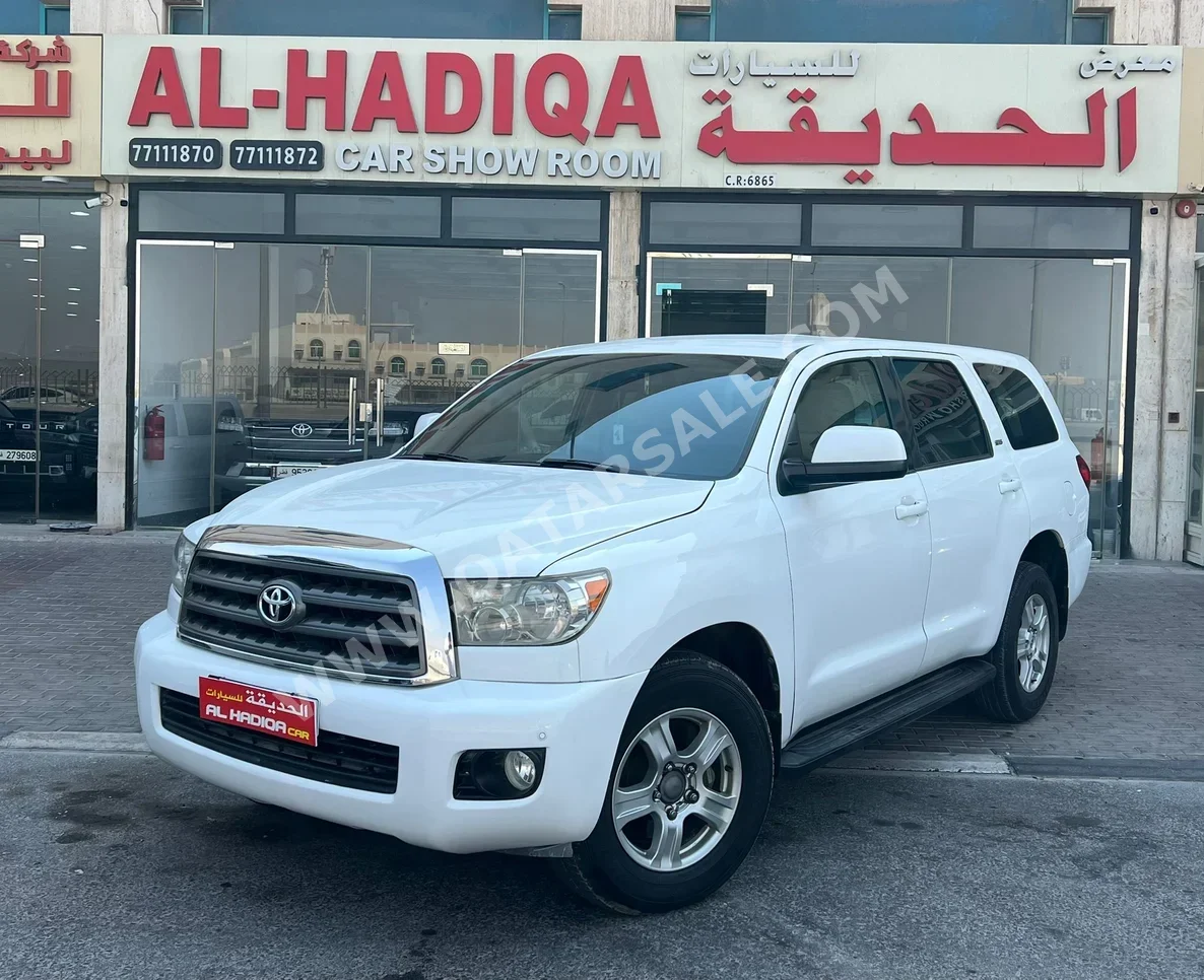 Toyota Sequoia 2014 Automatic 382,000 Km 8 Cylinder Four Wheel Drive (4WD) SUV White