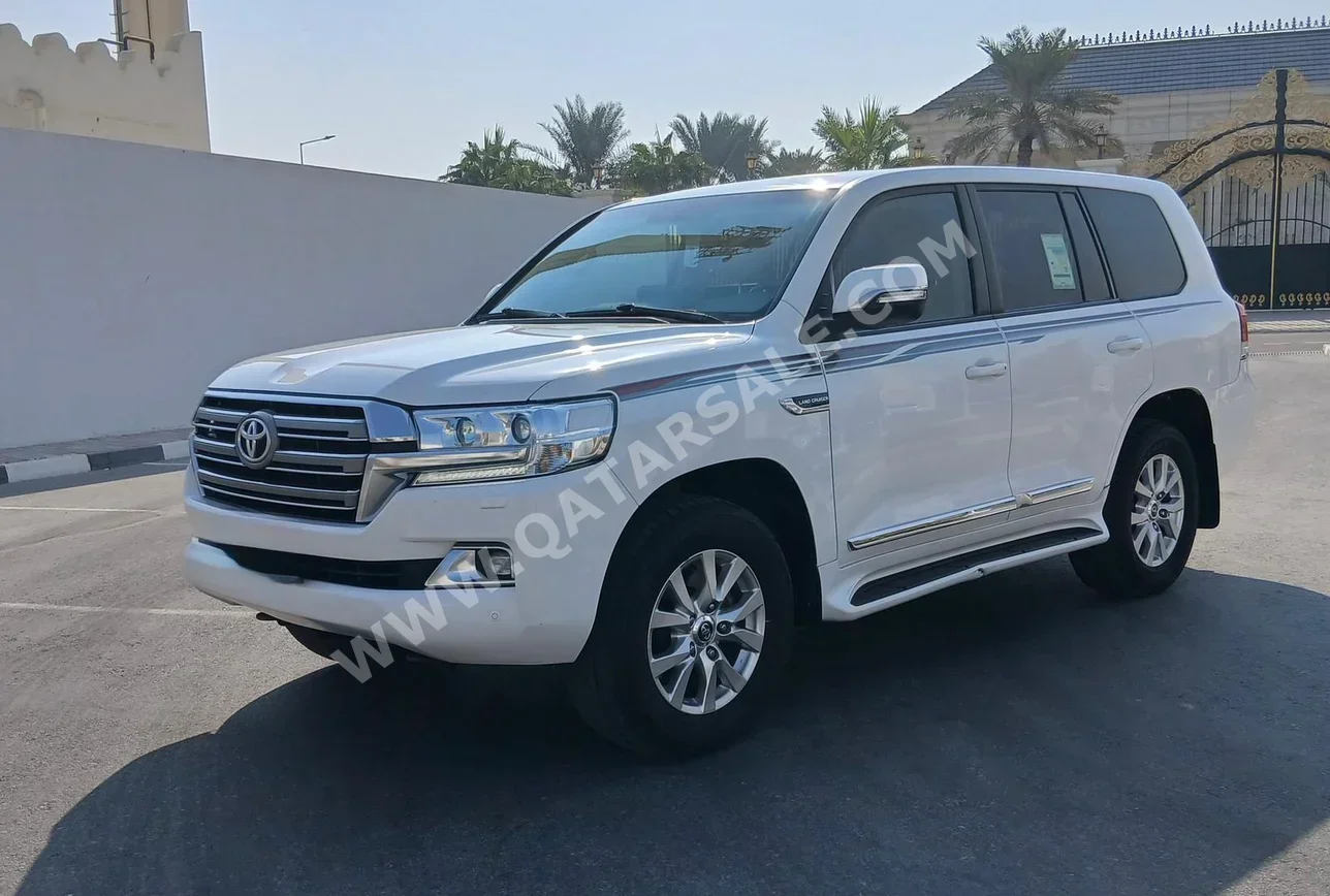 Toyota Land Cruiser GXR 2021 Automatic 146,000 Km 6 Cylinder Four Wheel Drive (4WD) SUV White