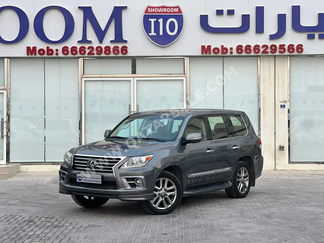 Lexus LX 570 2014 Automatic 226,000 Km 8 Cylinder Four Wheel Drive (4WD) SUV Gray