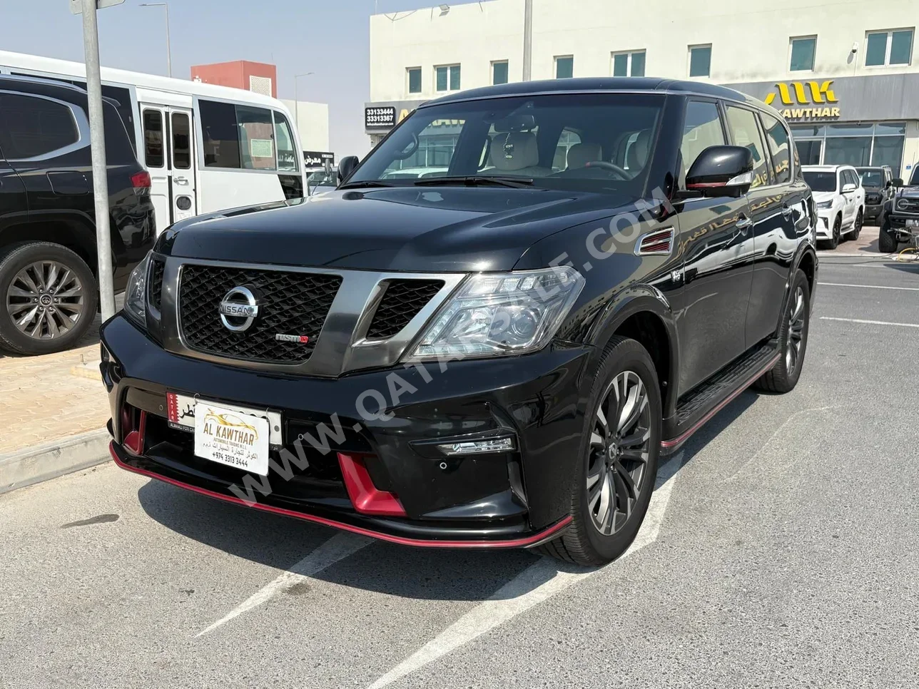 نيسان باترول نسمو 2016 اوتوماتيك 180,000 كم 8 سلندر دفع رباعي اس يو في أسود
