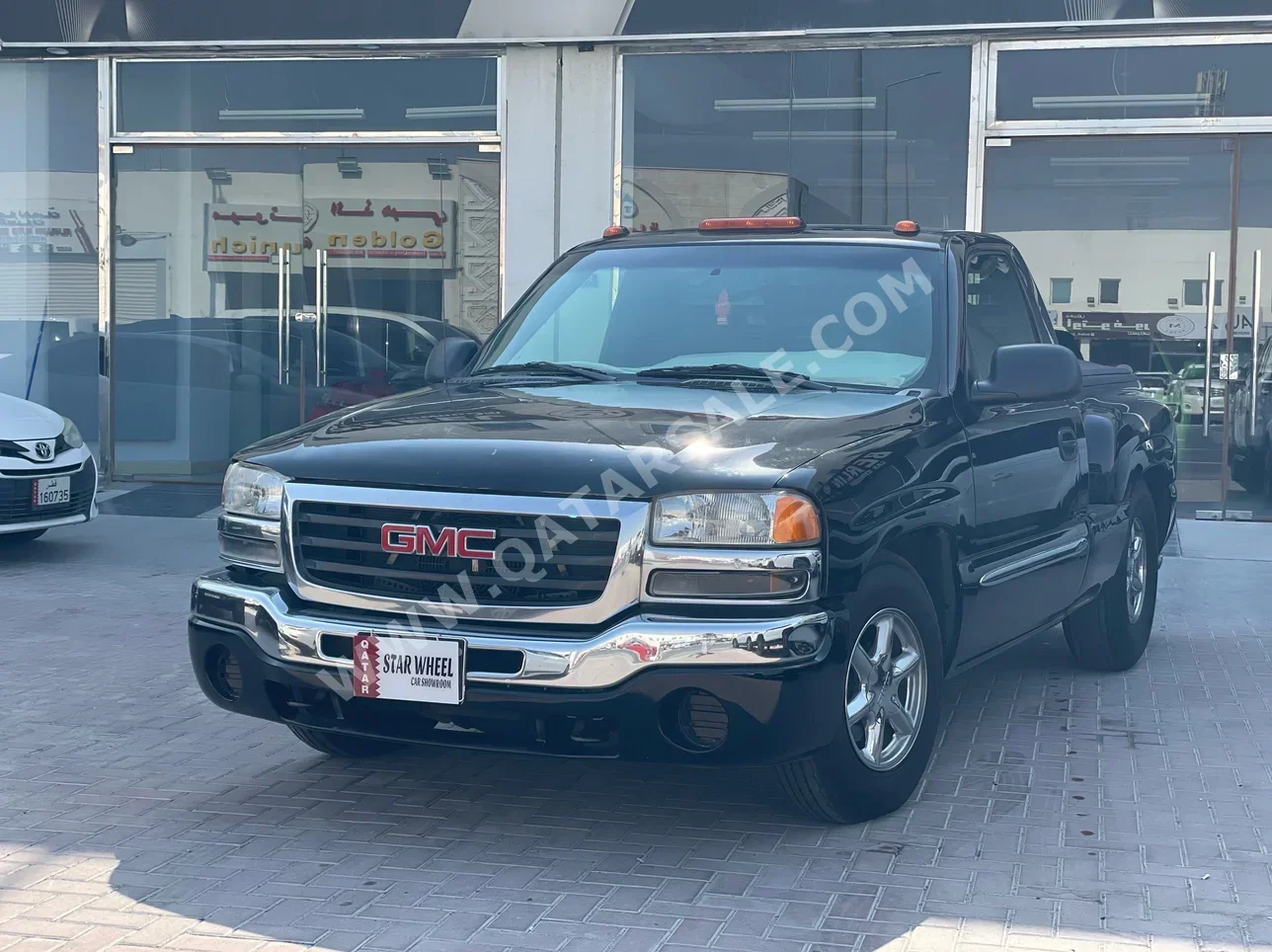 جي ام سي سييرا كلاسك 2003 اوتوماتيك 195,000 كم 8 سلندر دفع خلفي بيكب أسود