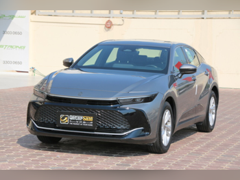 Toyota Crown Hybrid 2023 Tiptronic 56,000 Km 4 Cylinder Front Wheel Drive (FWD) Sedan Gray With Warranty