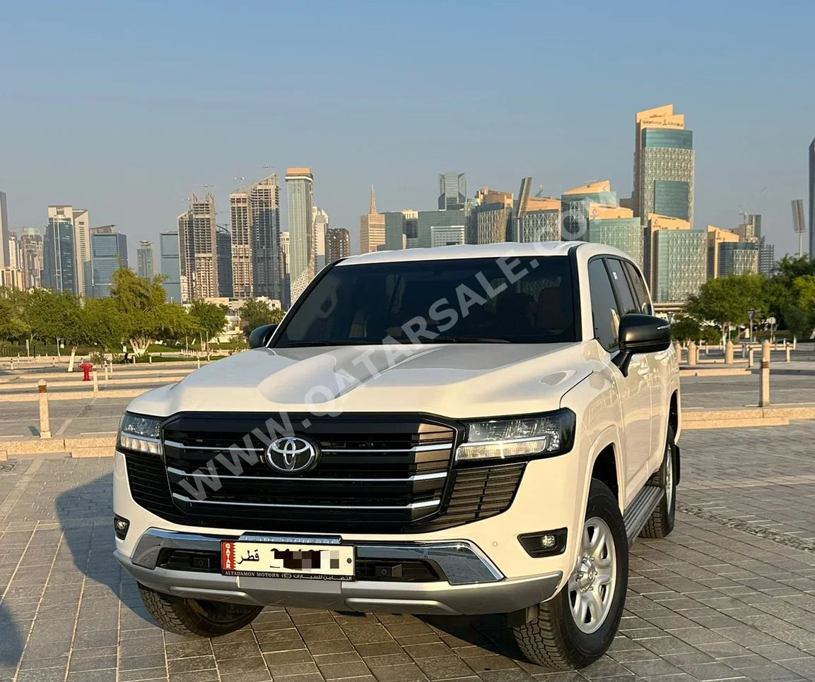 Toyota Land Cruiser GX 2025 Automatic 1,300 Km 6 Cylinder Four Wheel Drive (4WD) SUV White With Warranty