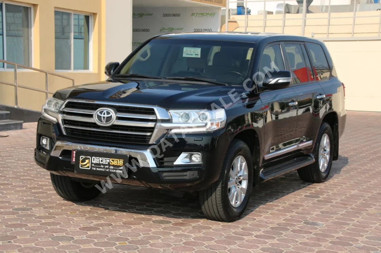 تويوتا لاند كروزر جي اكس ار 2020 اوتوماتيك 273,000 كم 8 سلندر دفع رباعي اس يو في أسود