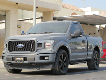 Ford  F  150 XLT  2019  Automatic  37,000 Km  8 Cylinder  Four Wheel Drive (4WD)  Pick Up  Gray