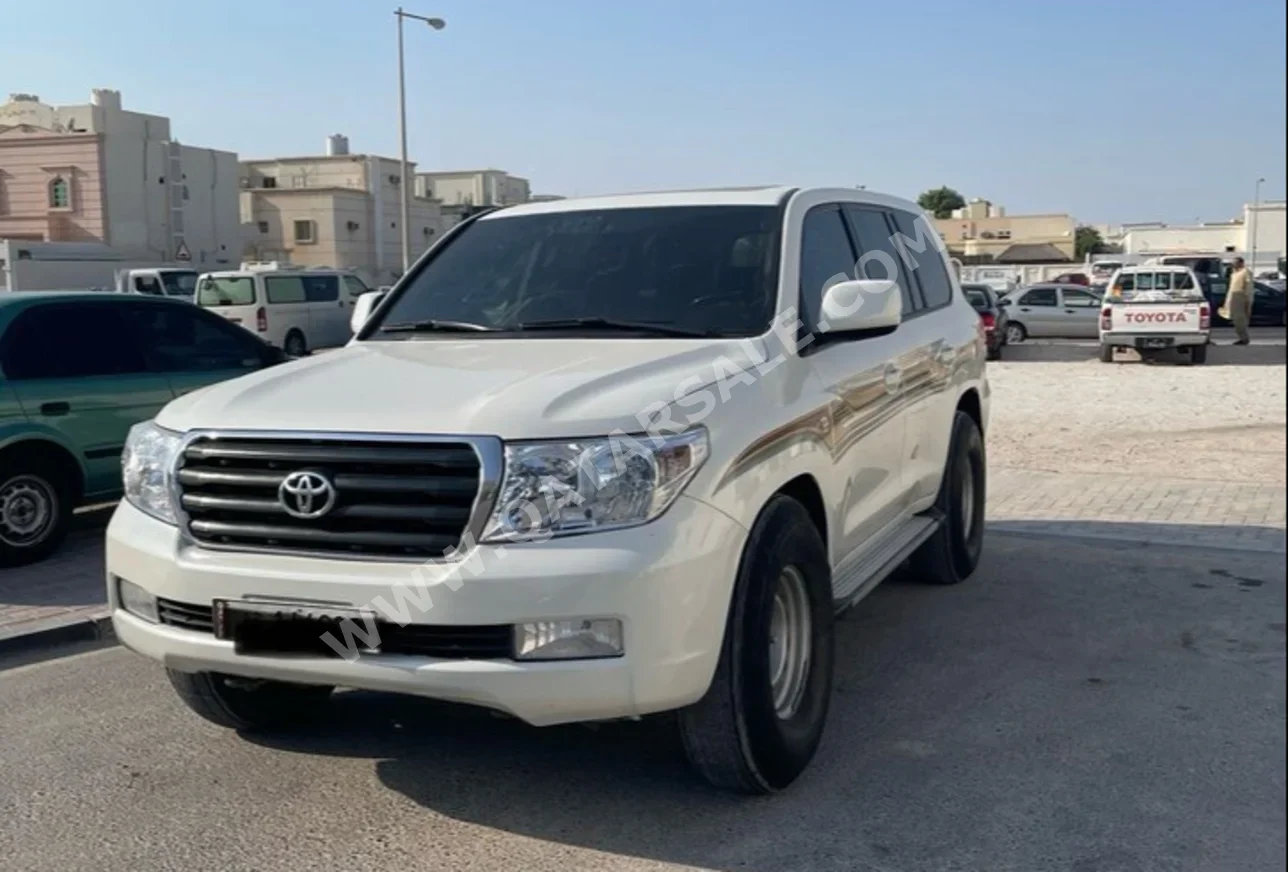 تويوتا لاند كروزر جي اكس 2008 اوتوماتيك 450,000 كم 6 سلندر دفع رباعي اس يو في أبيض